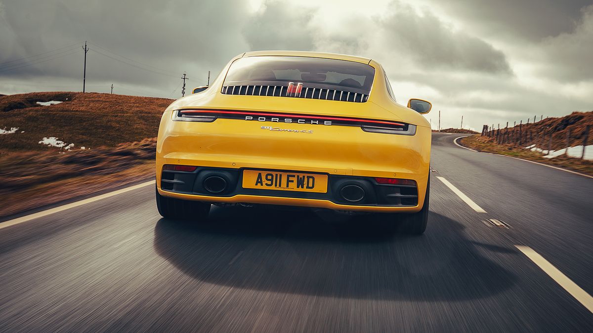 Porsche frena su plan exclusivamente eléctrico, y no es el único fabricante importante que mantiene los motores de gasolina en funcionamiento