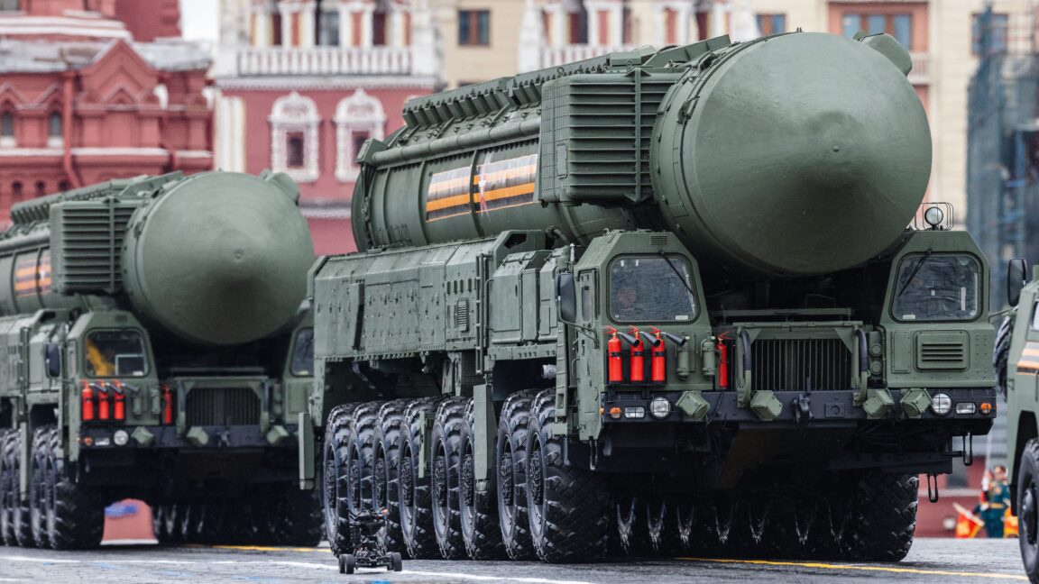 El ataque ruso con misiles balísticos a Ucrania presagia una nueva era de guerra