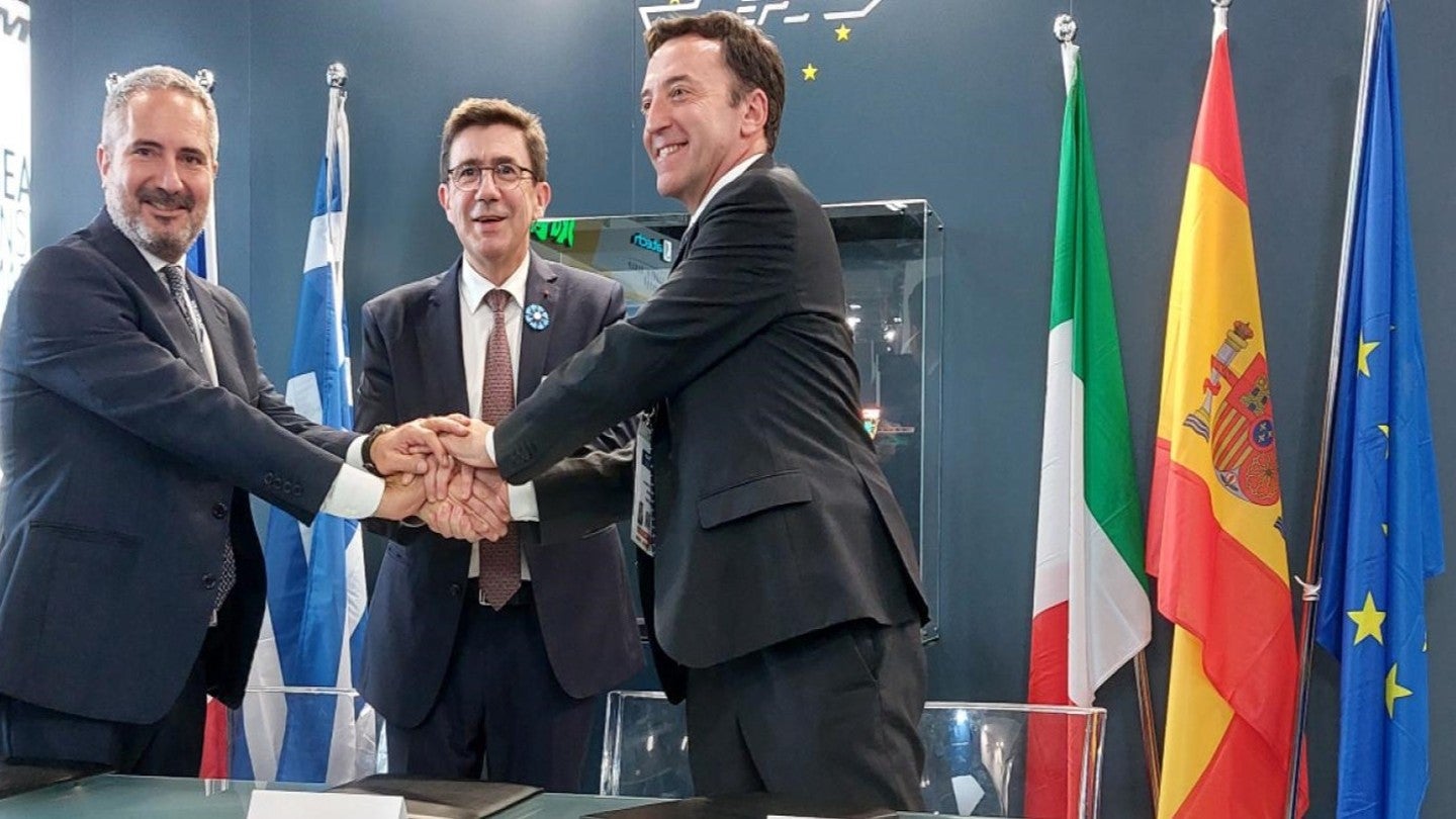 Firman acuerdo inicial de consorcio para proyecto MMPC Fase II