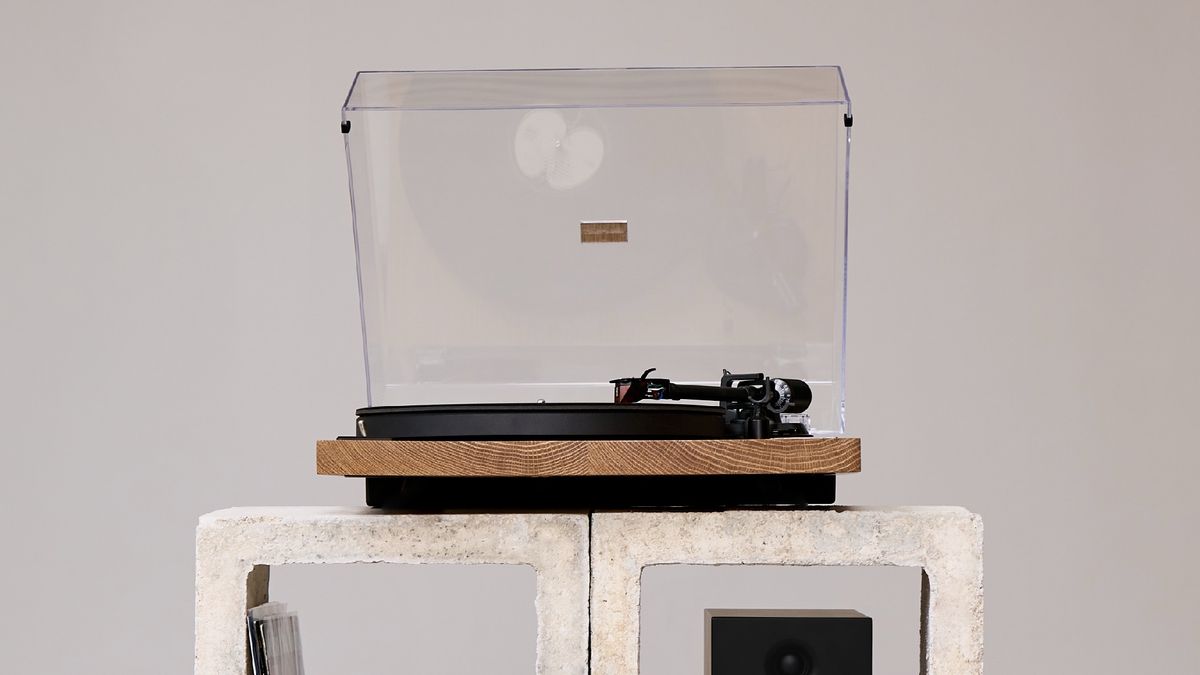 ¿Quiere un sistema de tocadiscos todo en uno que incluya altavoces estéreo? Pregúntale a Duke y Roy