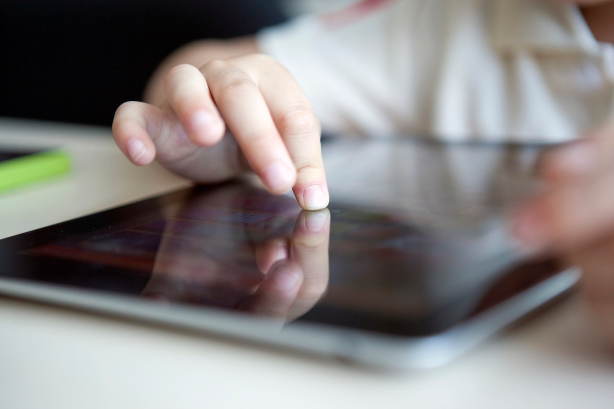 Proyecto de ley para prohibir el uso de redes sociales a menores de 16 años llega al parlamento de Australia