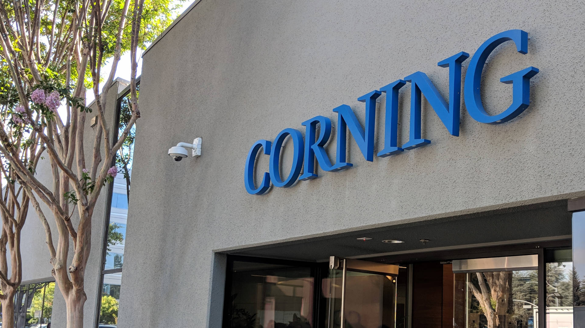 Corning, fabricante de Gorilla Glass, responde a la investigación antimonopolio con un plan de cambio de nueve años