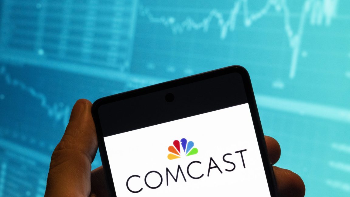 Comcast abandonará las redes de televisión por cable en una escisión parcial de los activos de NBCUniversal