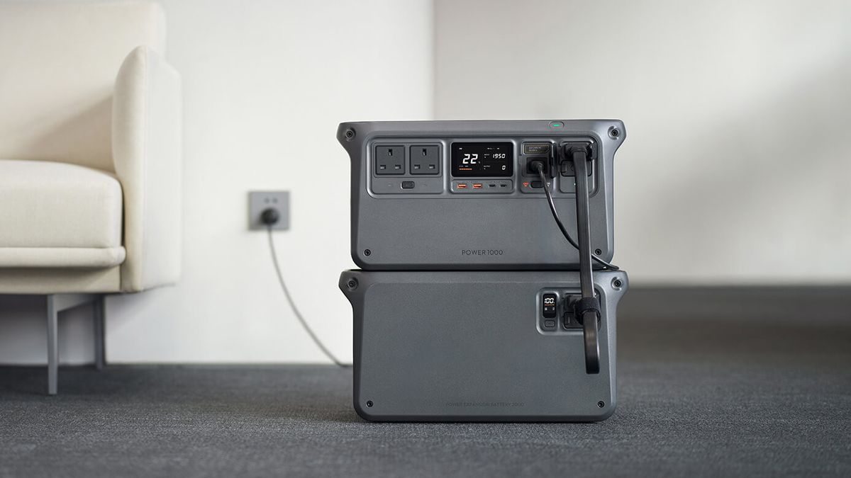 ¿Quién necesita enchufes de pared? La nueva y poderosa batería de expansión de DJI llega para brindarte una configuración de 11 kWh para cargar drones y más