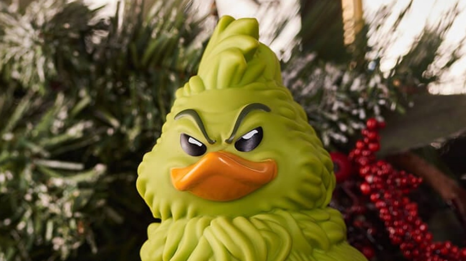 Este pato Grinch es el accesorio navideño perfecto para los propietarios de Jeep