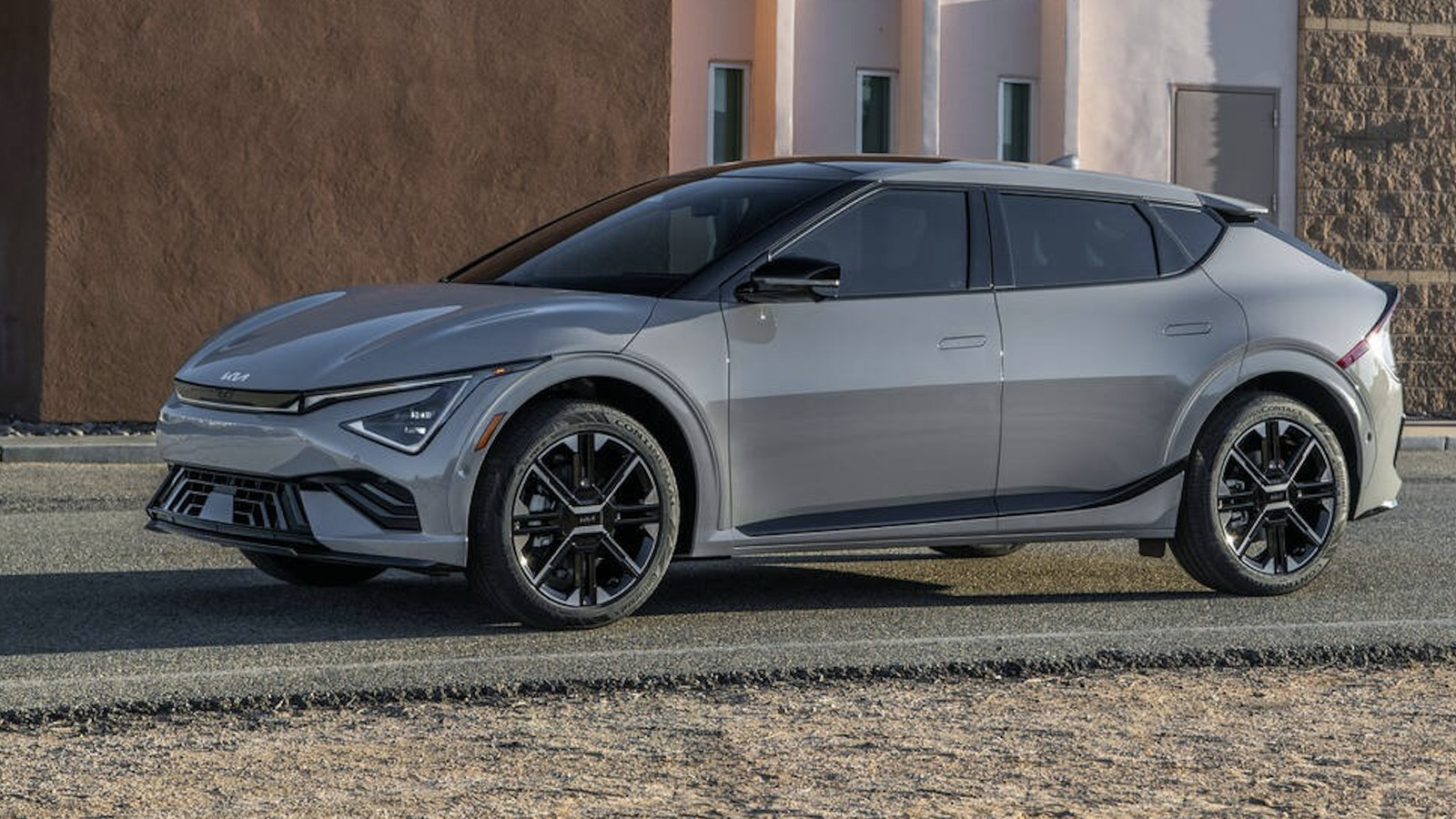El Kia EV6 2025 obtiene autonomía y aumento tecnológico (entonces, ¿por qué comprarías un Tesla?)