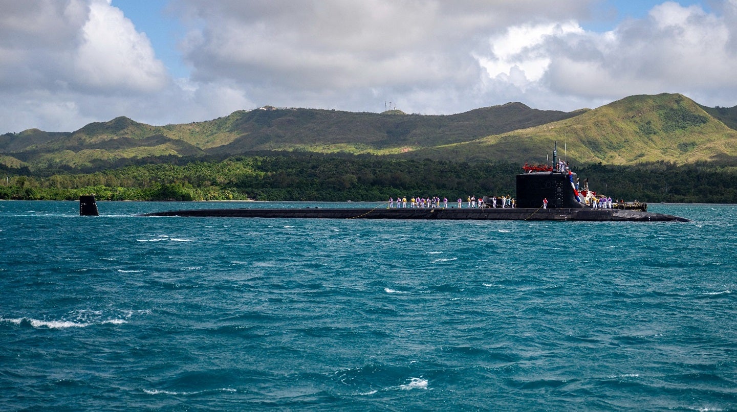 El delantero SSN clase Virginia se desplegó en Guam por primera vez