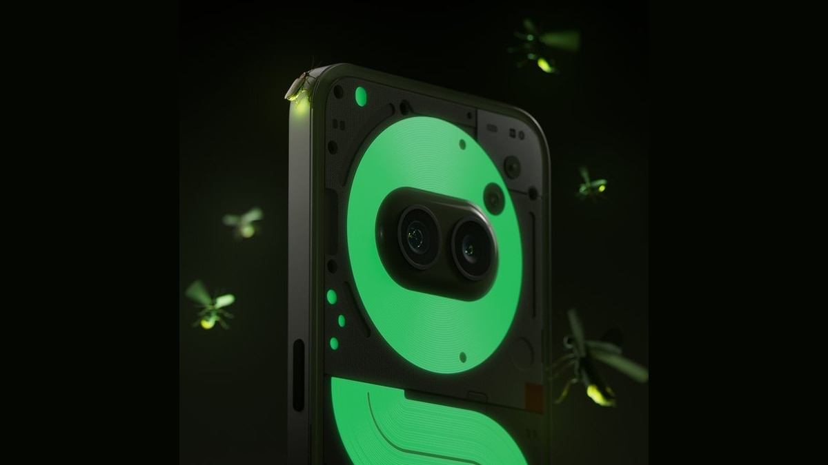 Nothing Phone 2a Plus Community Edition con panel trasero que brilla en la oscuridad lanzado en India