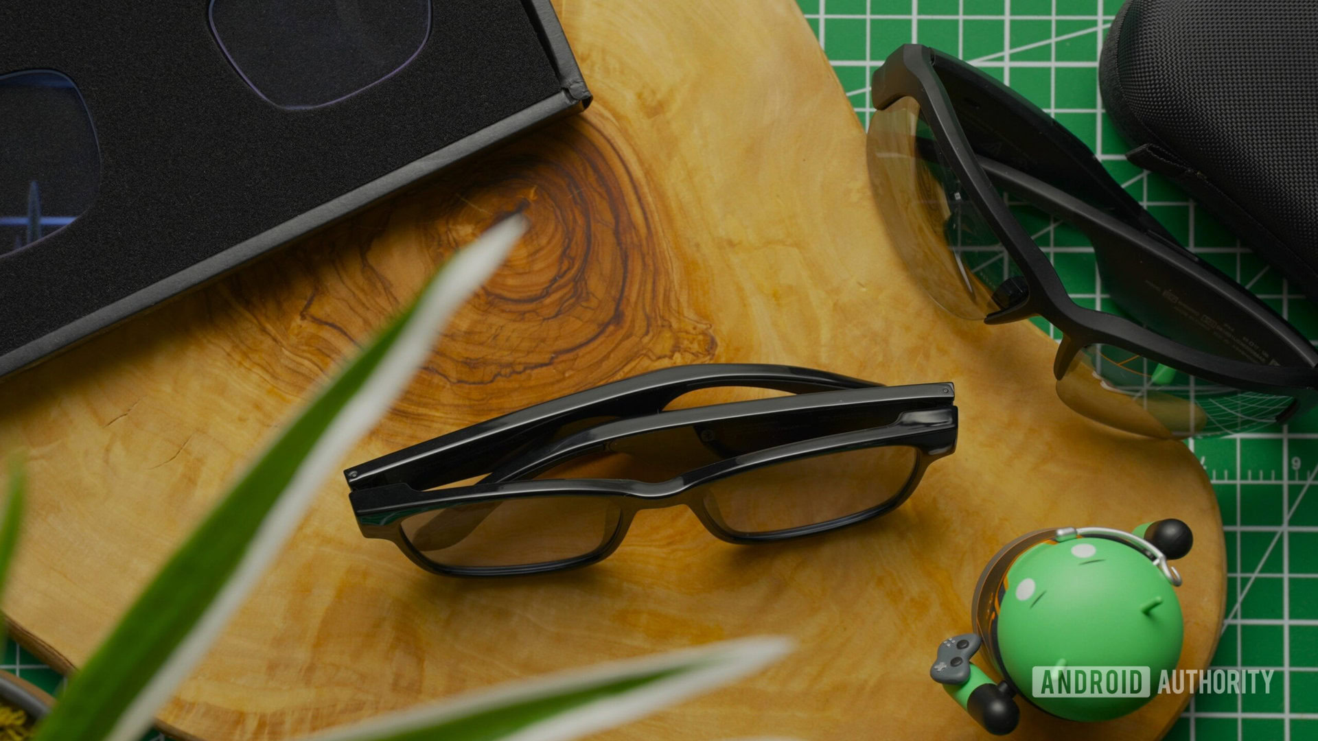 Apple comienza a tomarse más en serio las gafas inteligentes, indica un informe