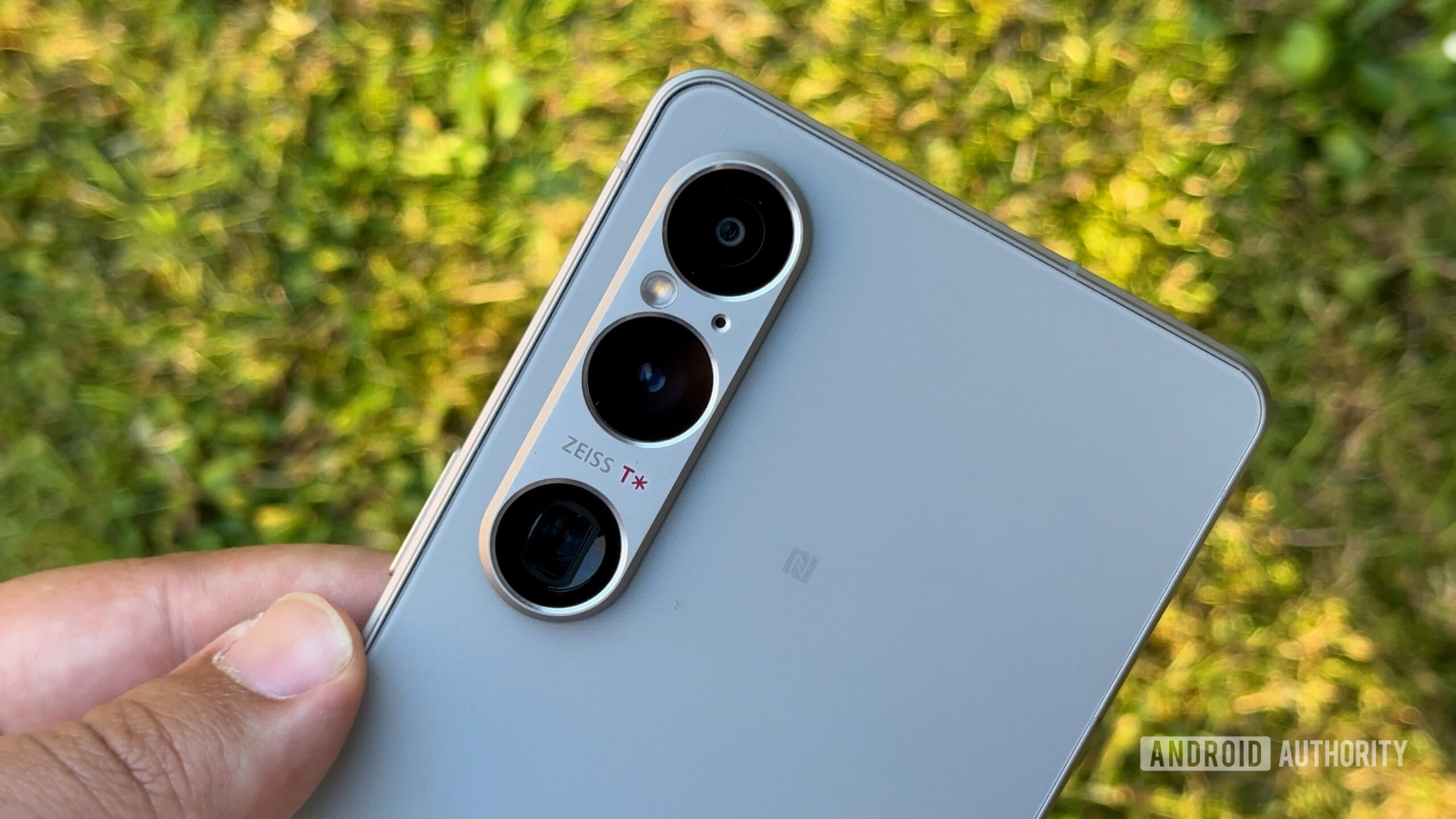 El próximo buque insignia de Xperia de Sony podría hacer todo lo posible con no uno, no dos, sino tres sensores de Exmor T