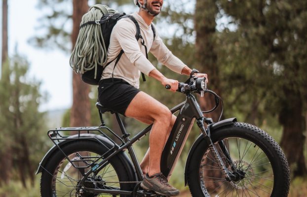 La bicicleta eléctrica de aventuras de 1300 vatios recorre terrenos difíciles durante más tiempo