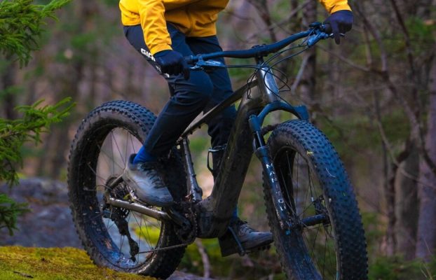 Gigantes se preparan para aventuras invernales con la fatbike todoterreno Yukon E+