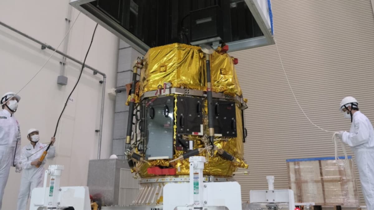 SpaceX lanzará dos módulos de aterrizaje lunares privados en enero de 2025
