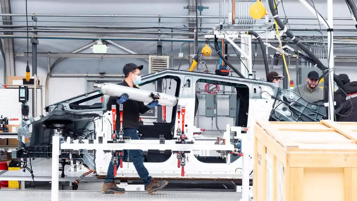 La producción del Tesla Cybertruck se suspende en medio de preocupaciones sobre la desaceleración de las ventas