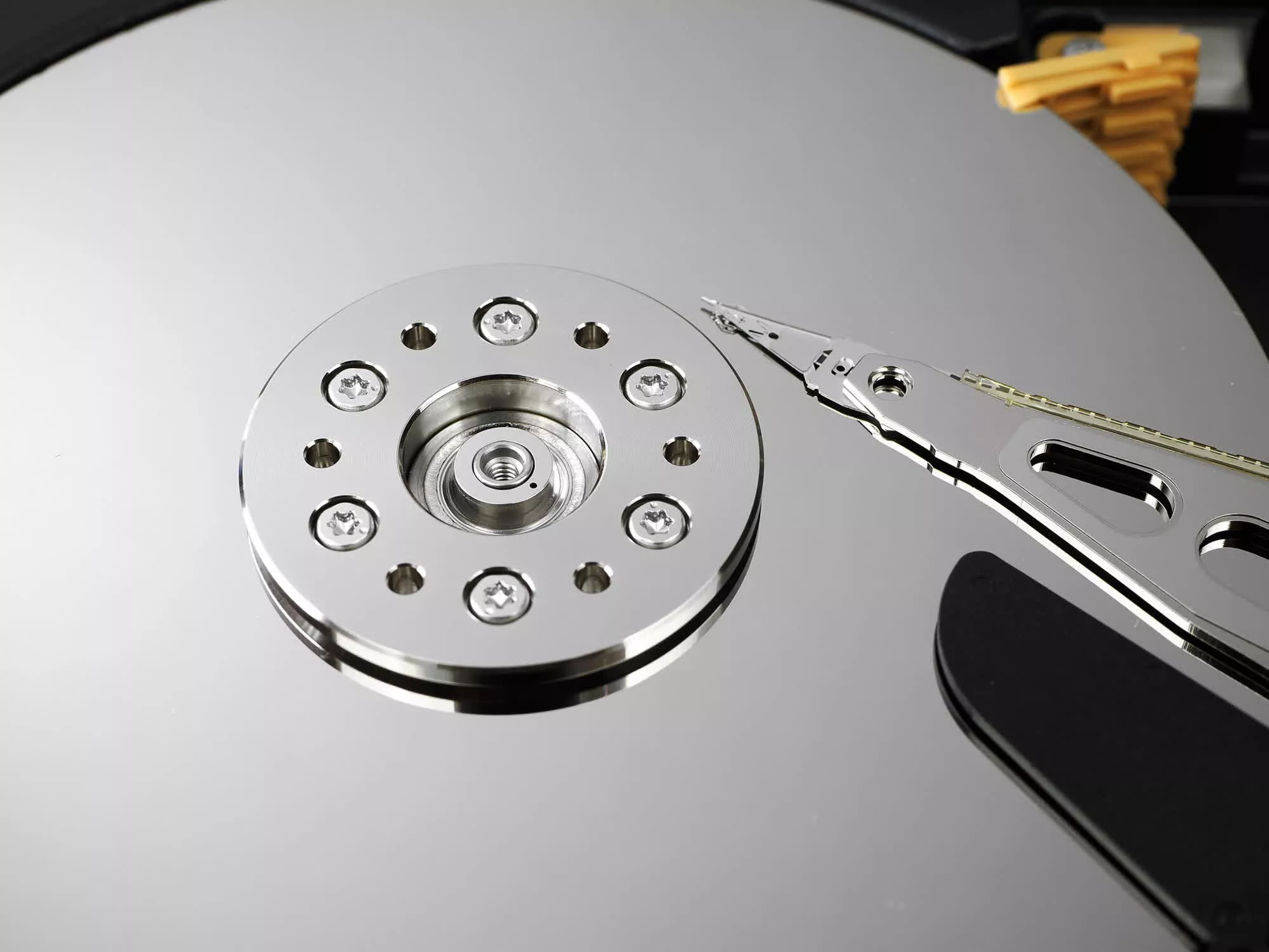 Seagate se prepara para lanzar los primeros HDD de alta capacidad del mundo basados ​​en tecnología HAMR