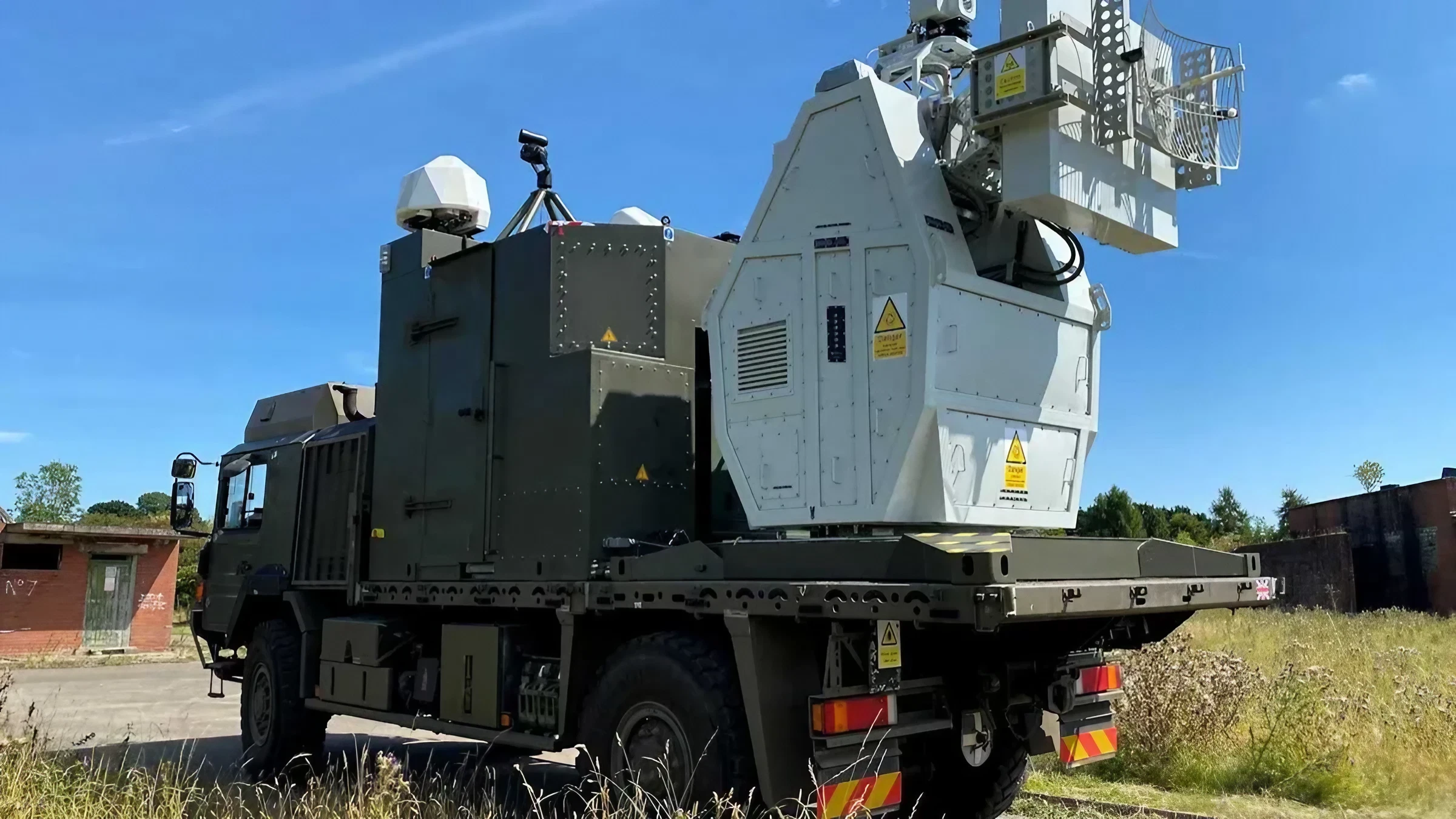 El ejército británico está probando ondas de radio para eliminar drones del cielo, a 13 centavos por disparo.