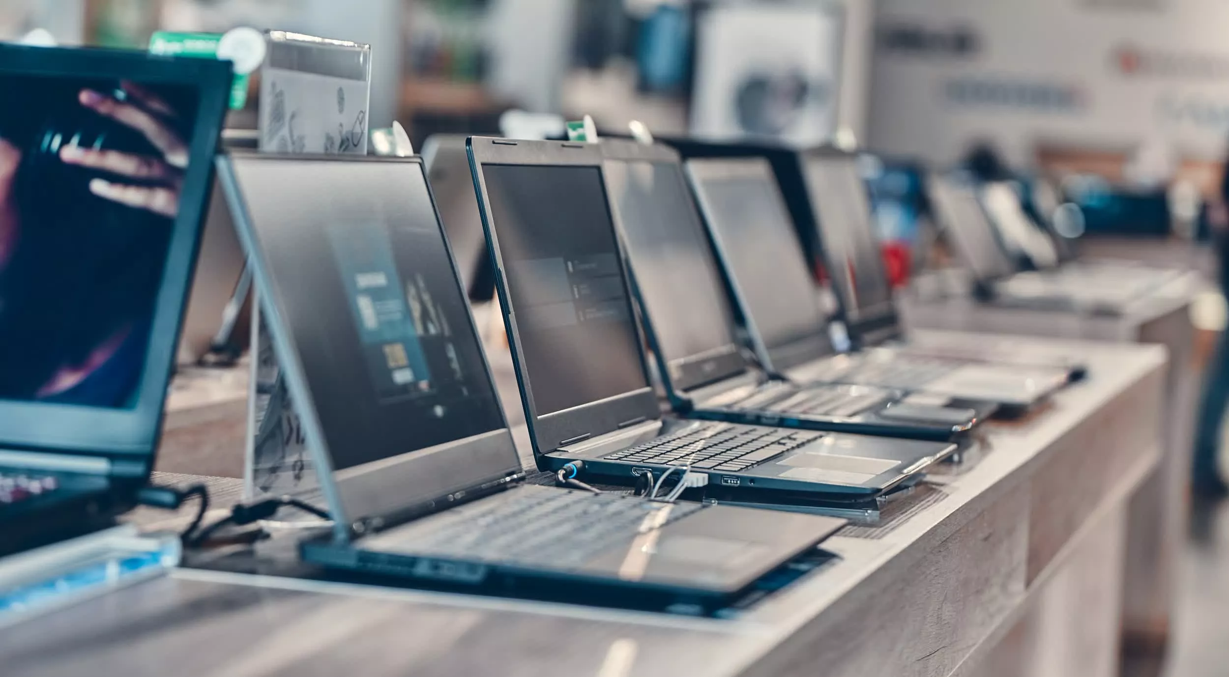 Se prevé que el mercado de PC experimente un crecimiento modesto en los próximos dos años, a pesar de los desafíos.
