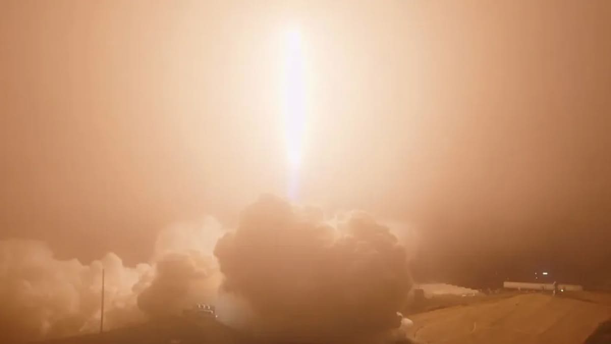 SpaceX lanza satélites espía NROL-149 para NRO con un exitoso aterrizaje de cohetes