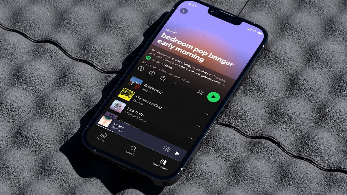 Spotify ha estado llenando tus recomendaciones con artistas falsos y música por la que apenas pagas