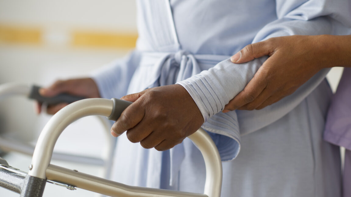 Los estadounidenses pasan más años sin estar sanos que la gente de cualquier otro país