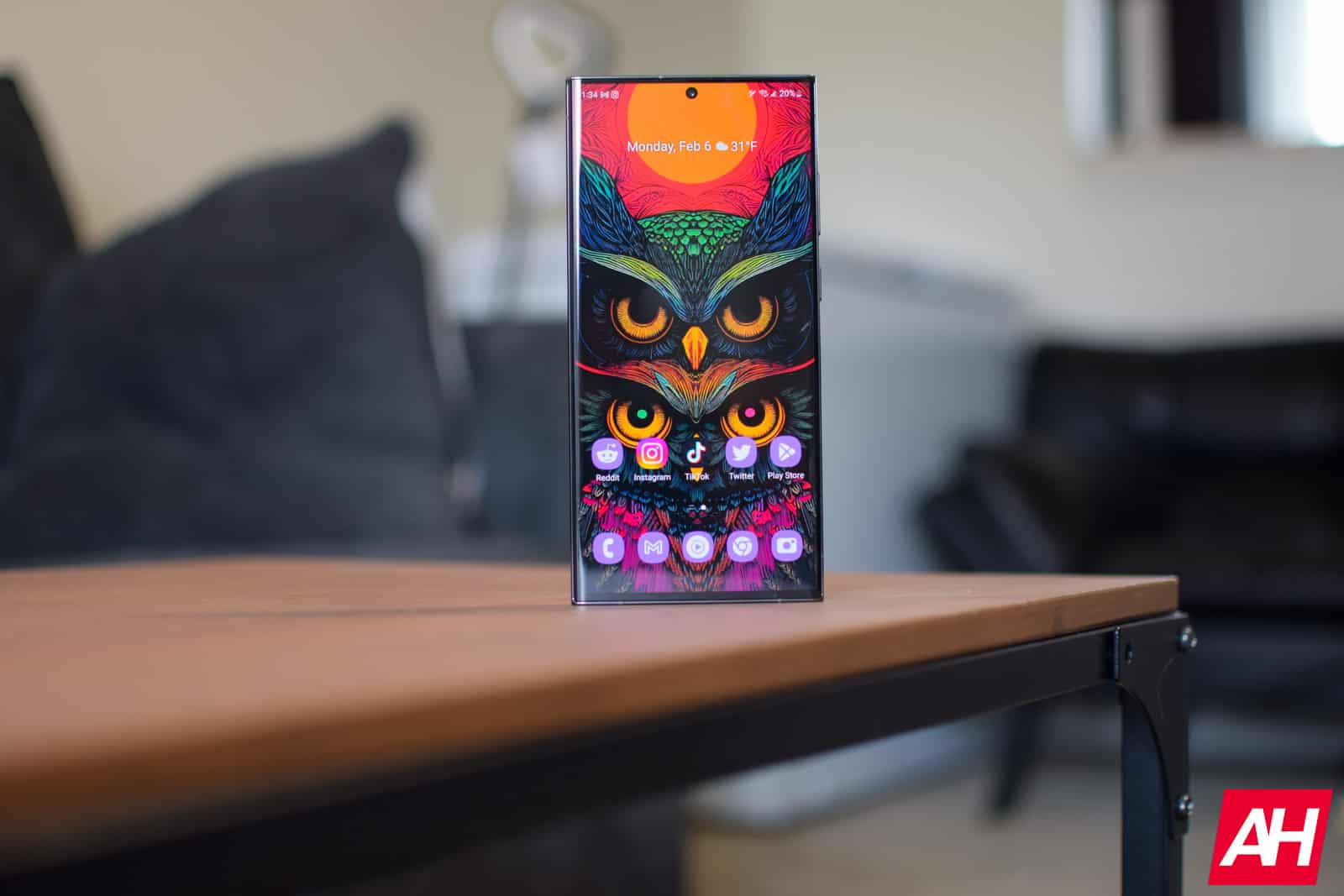 Una patente sugiere que los teléfonos Samsung podrían volver a tener pantallas curvas