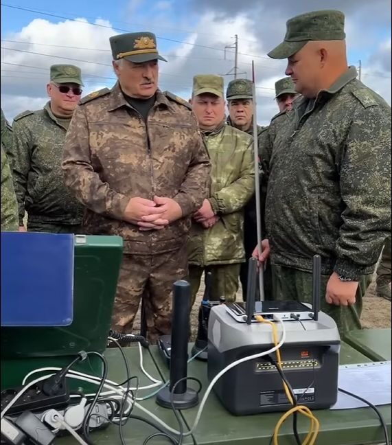Bielorrusia afirma haber desarrollado un análogo de Starlink para sus tropas