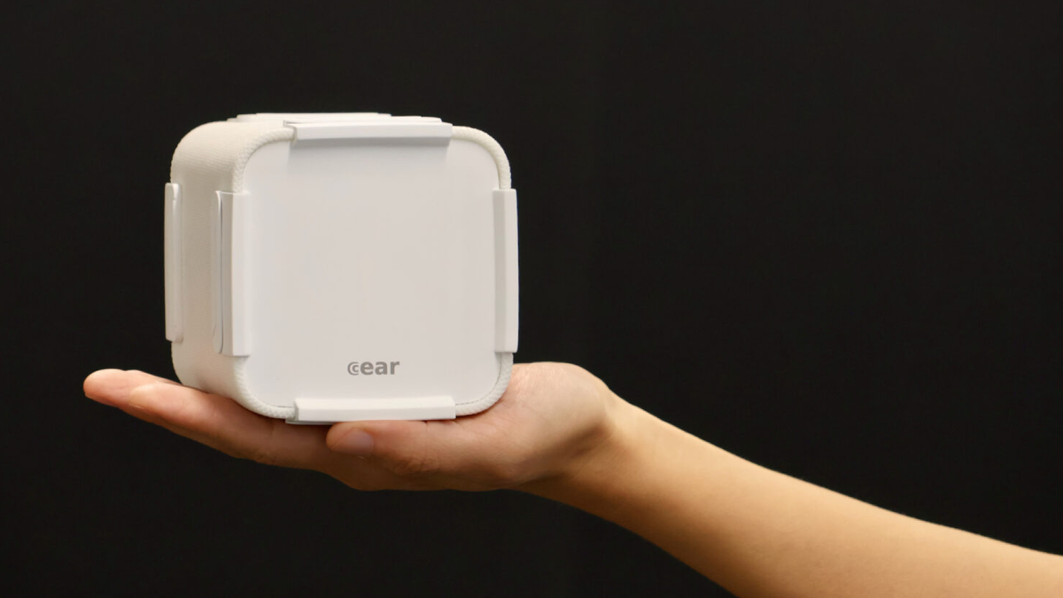 Este pequeño altavoz inalámbrico promete sonar como un gran sistema estéreo usando trucos psicoacústicos