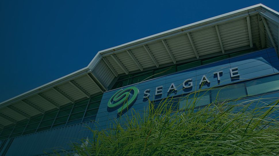 Seagate agrega un nivel asequible de nivel empresarial a su almacenamiento en la nube Lyve; El tramo de acceso poco frecuente cuesta apenas 45 dólares por TB al año.