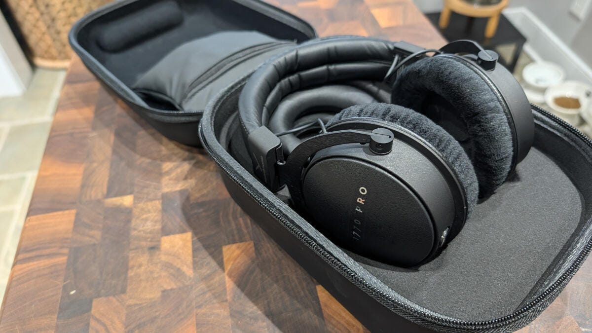 Estos auriculares Beyerdynamic ofrecen un sonido rico y de primera calidad al mismo tiempo que superan a la competencia.