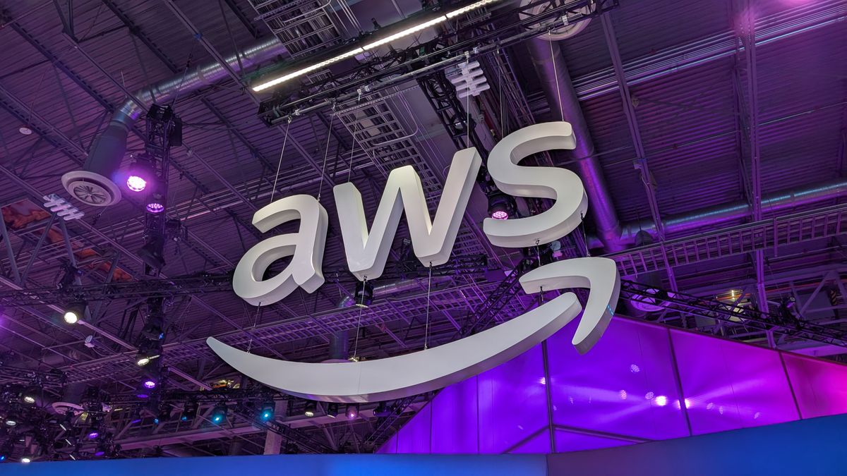 AWS quiere que sus clientes usen sus chips de entrenamiento en lugar de la GPU H100 AI de NVIDIA y tiene un plan para convencerlos