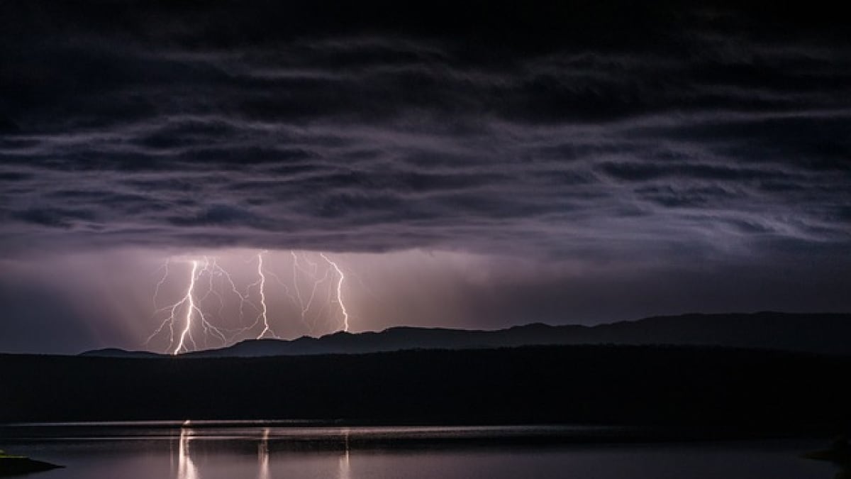 Las tormentas eléctricas pueden sesgar las mediciones de rayos gamma de energía ultraalta, advierten los expertos