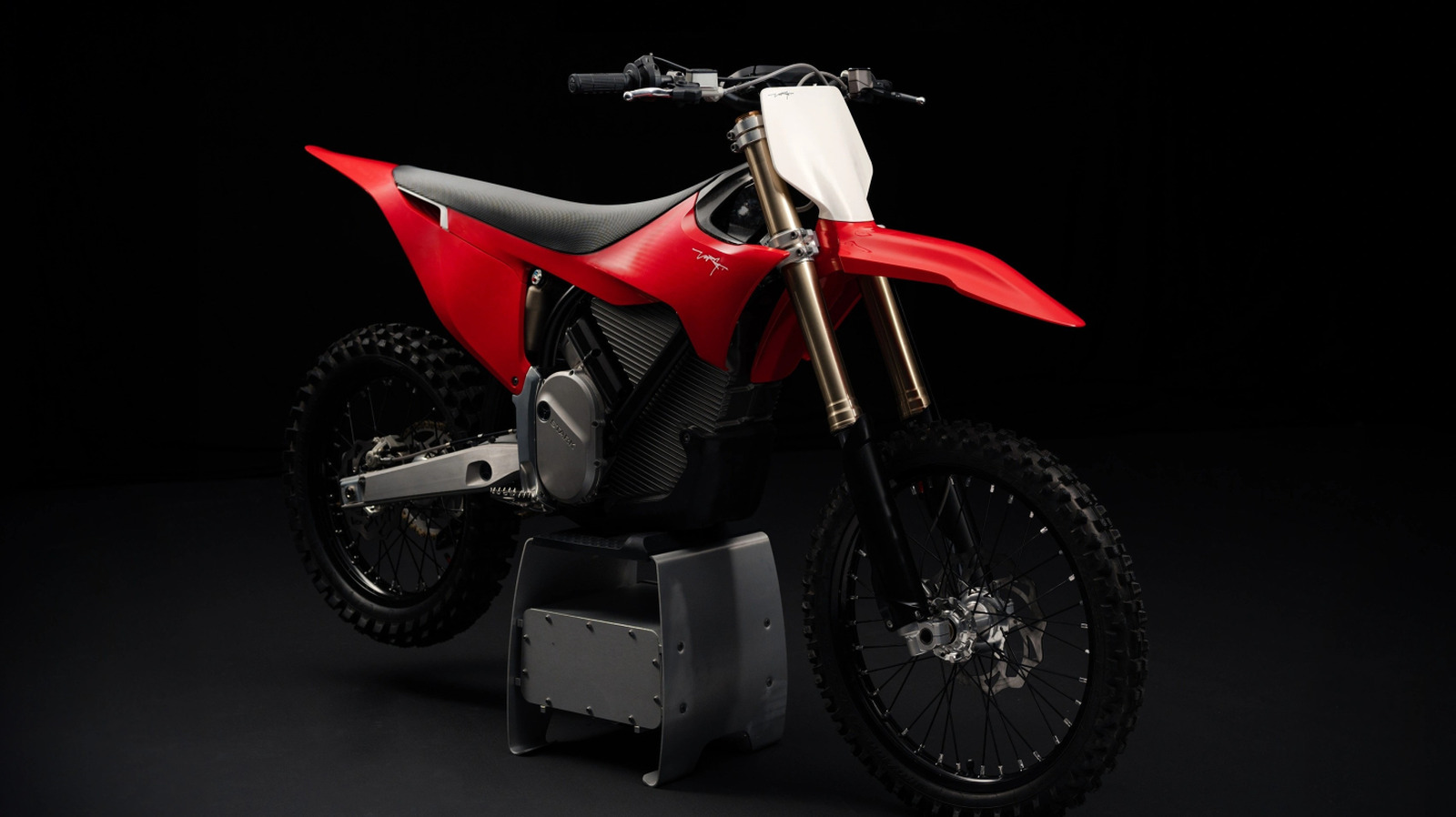 ¿Quién fabrica las motocicletas Stark y dónde?