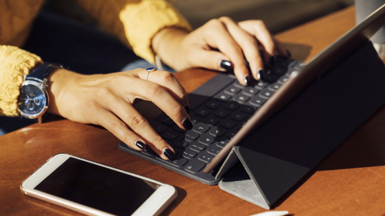 5 de los teclados Bluetooth mejor calificados para tabletas Android