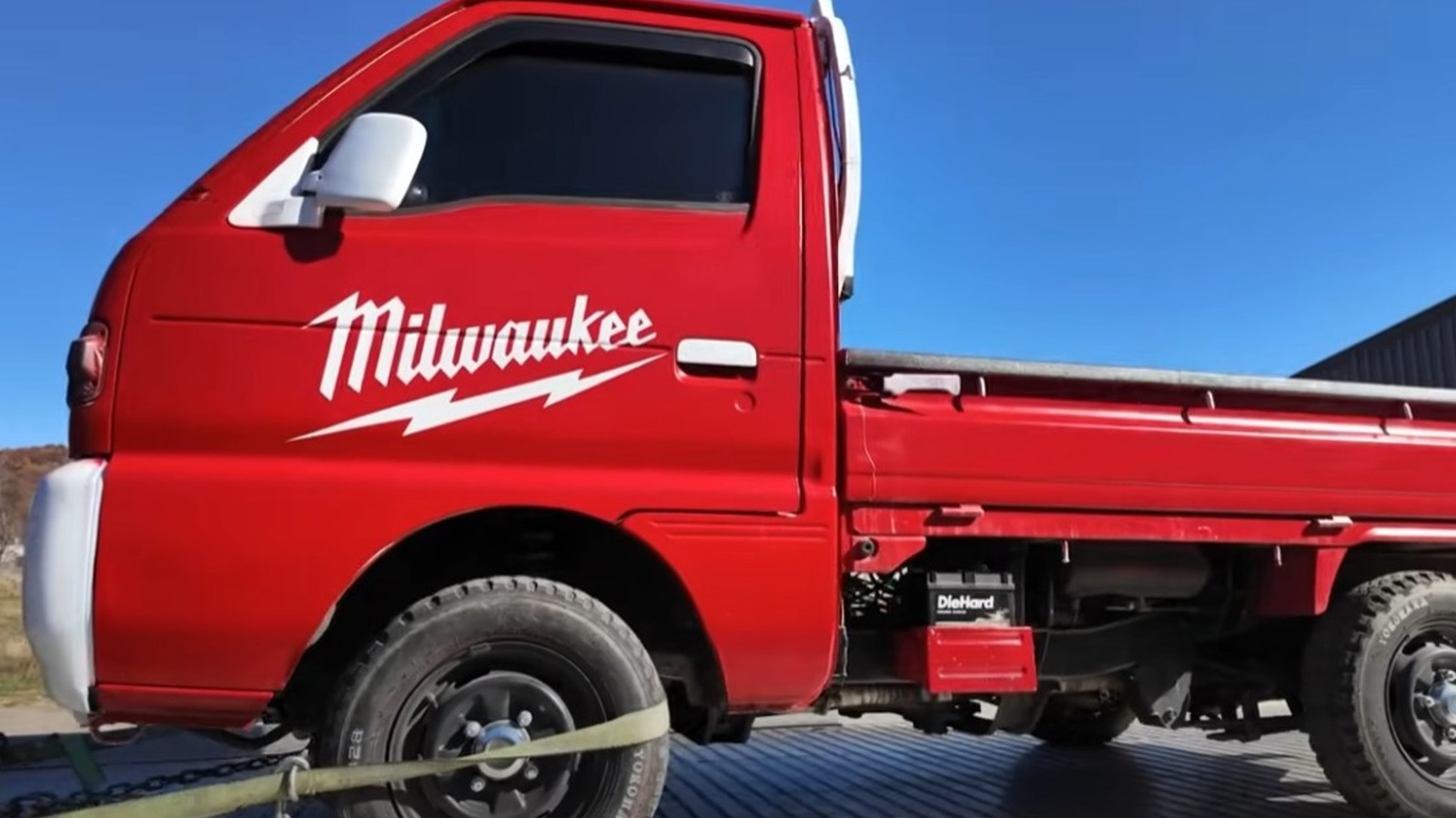 Milwaukee no está fabricando una mini camioneta, pero estas construcciones personalizadas son una locura
