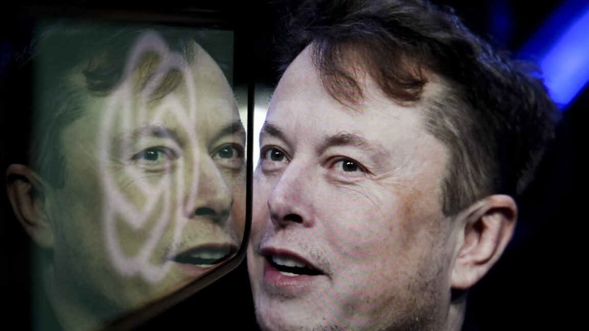 Elon Musk quiere que los tribunales obliguen a OpenAI a subastar una gran participación de propiedad