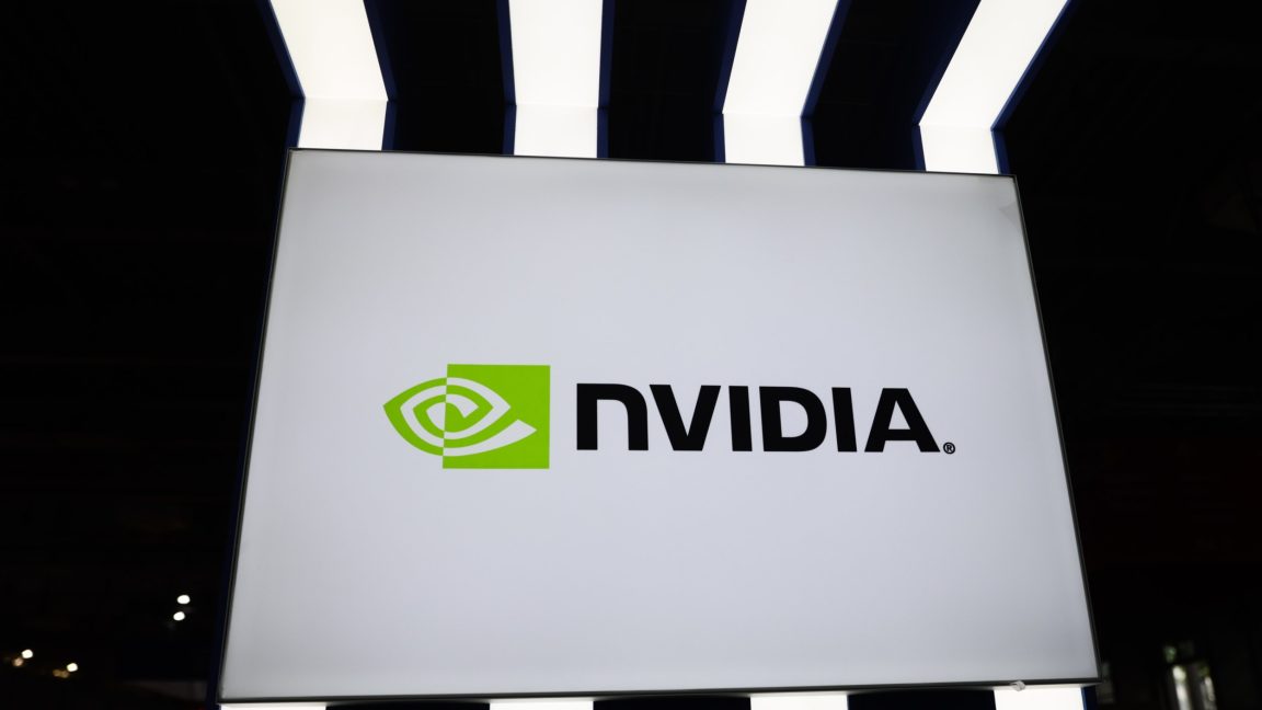 Los socios de Nvidia filtran GPU de la serie RTX 50 de próxima generación, incluida una 5090 de 32 GB