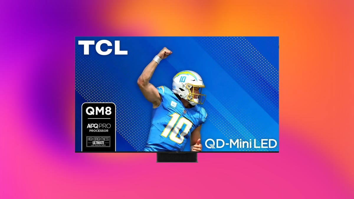 Este gigantesco televisor TCL de 98 pulgadas tiene un descuento de $ 3000 para las fiestas