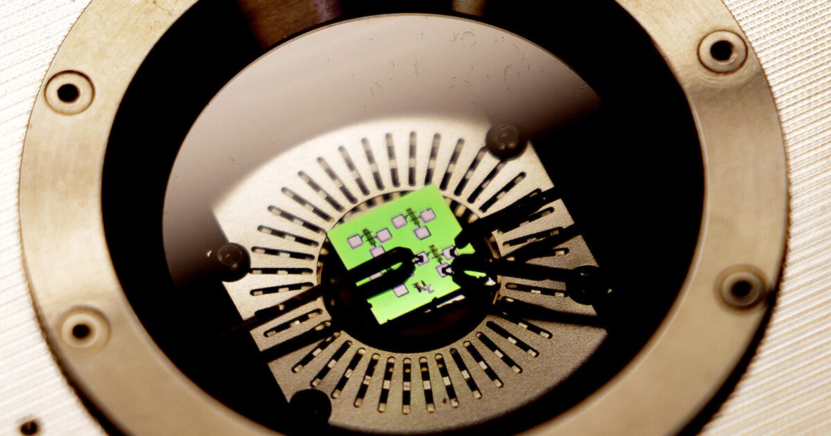 La unidad de memoria caliente mantiene las computadoras funcionando a temperaturas extremas