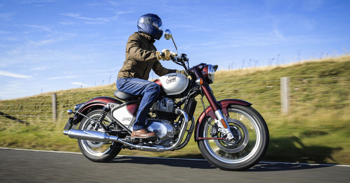 La Royal Enfield Classic 650 2025 transmite el ambiente vintage moderno