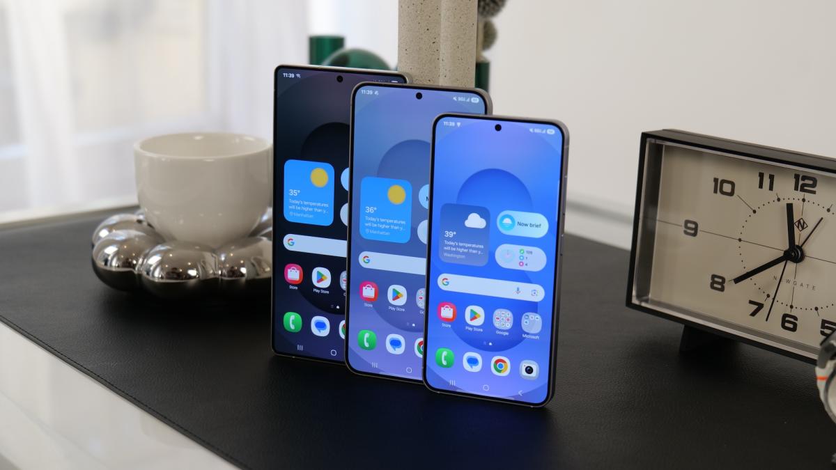 Así se comparan los nuevos teléfonos Galaxy S25 de Samsung entre sí