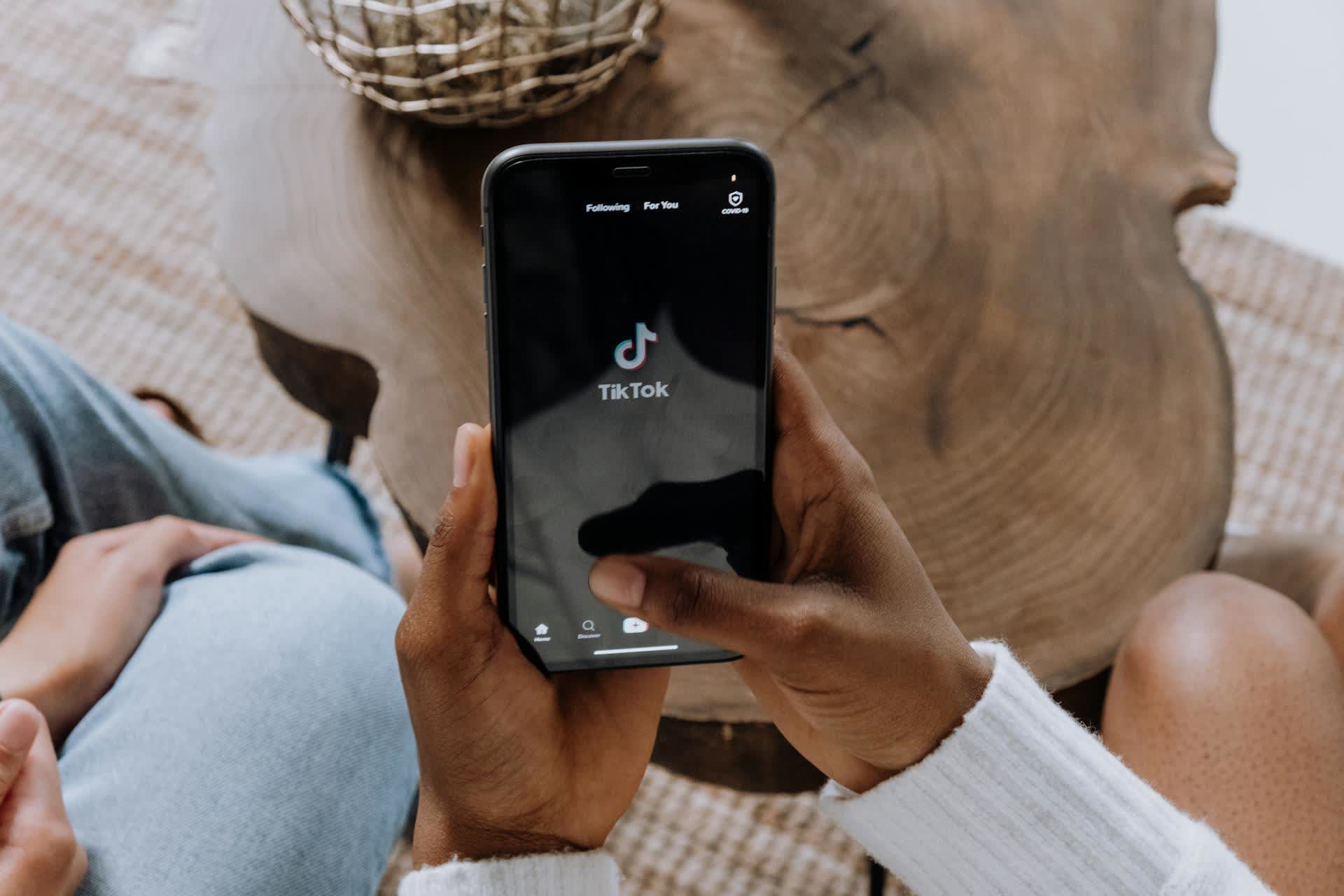 Los teléfonos con TikTok instalado se cotizan en eBay por miles de dólares