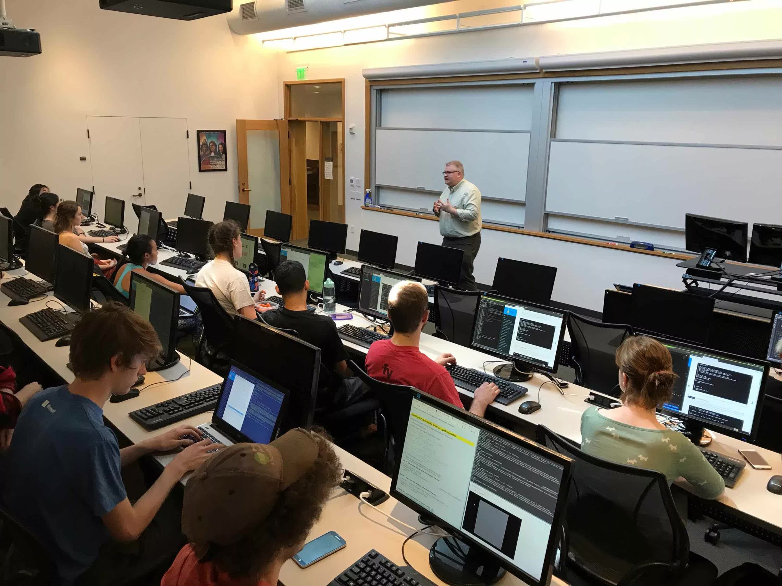 Michigan Nueva ley exige clases de informática en escuelas secundarias