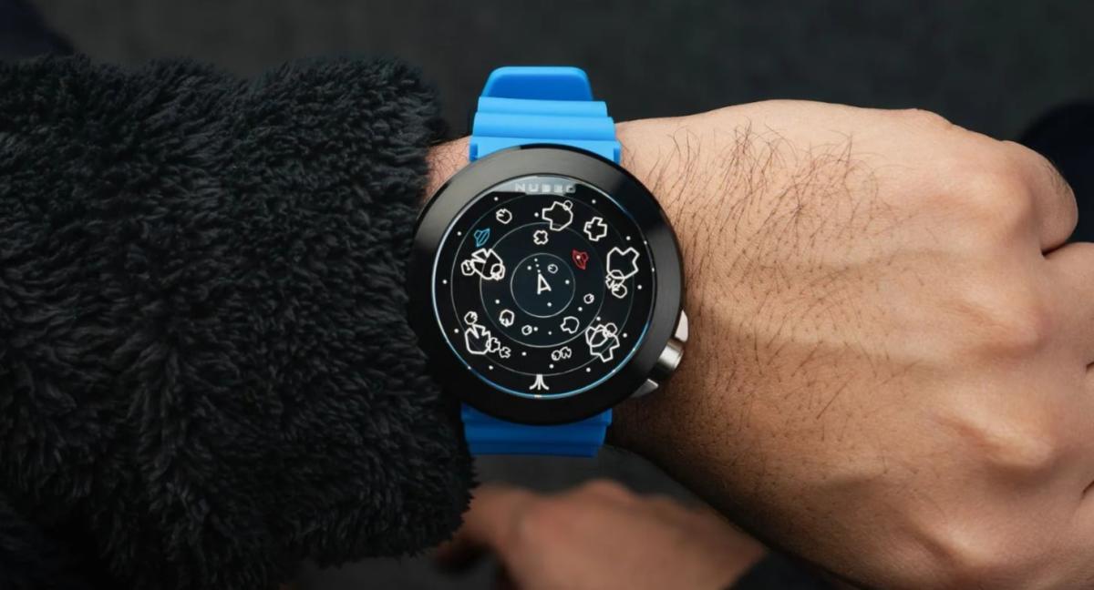 Buena suerte descubriendo qué hora es en este genial reloj Asteroids