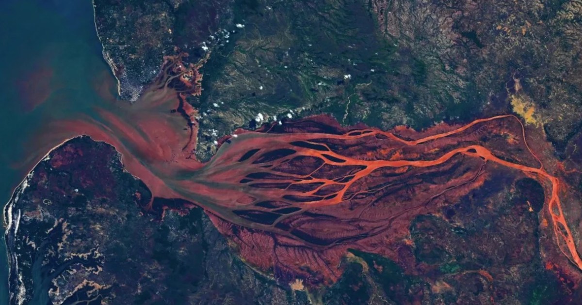 La impresionante foto de la Tierra que parecen «arterias en tu retina»