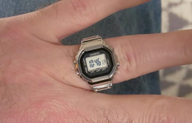 El pequeño reloj Ring de Casio está completamente loco y lo adoro