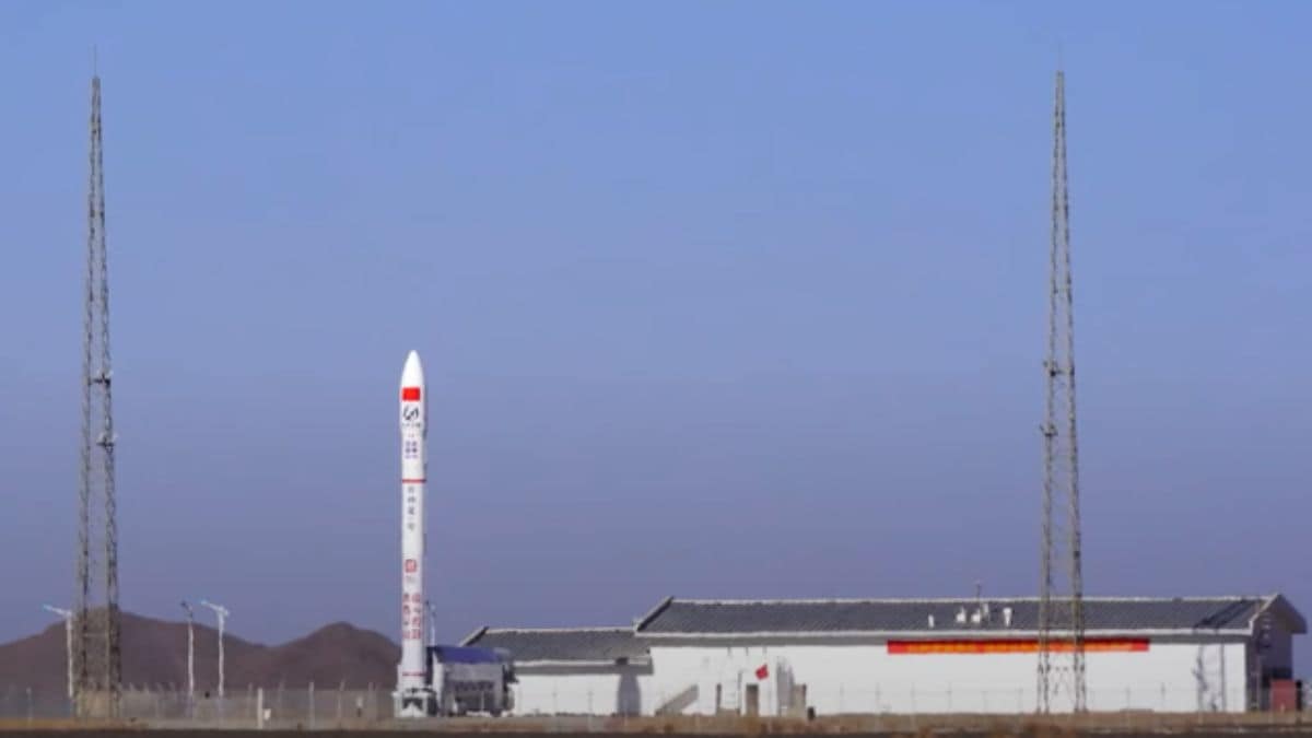 El cohete Ceres-1 de China despliega con éxito cinco satélites para observación meteorológica y remota