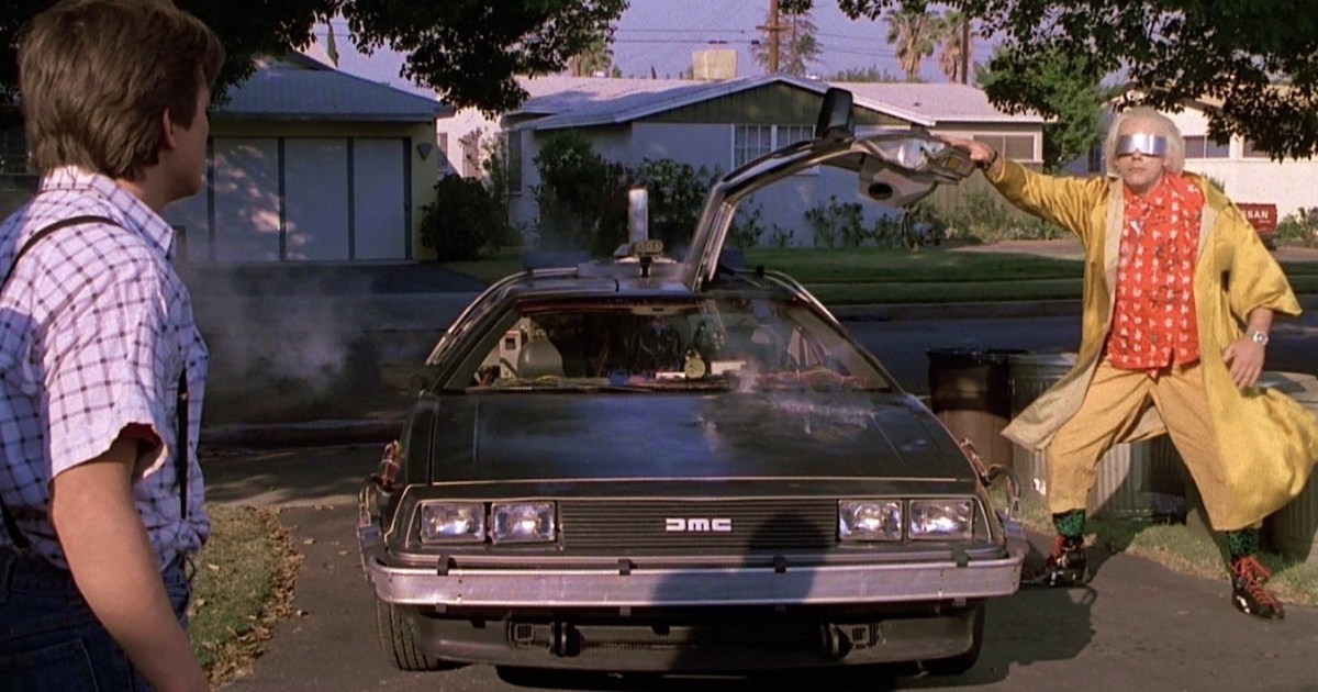 La máquina del tiempo de Volver al Futuro no siempre fue un DeLorean