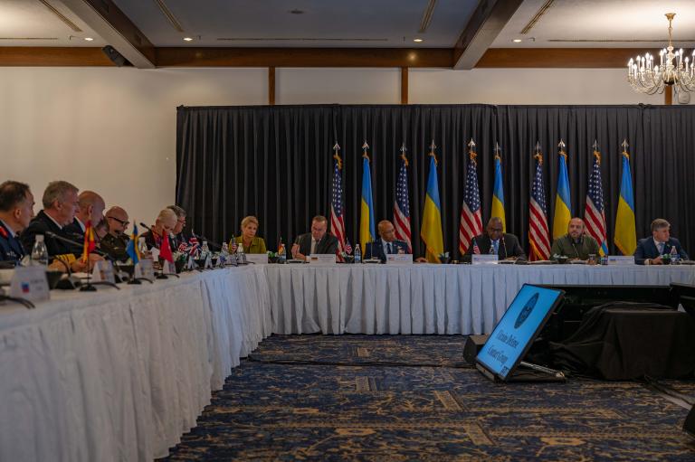 126 mil millones de dólares comprometidos para la asistencia de seguridad a Ucrania