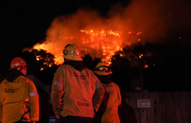 Los Ángeles seguirá en alto riesgo de incendio hasta la próxima semana