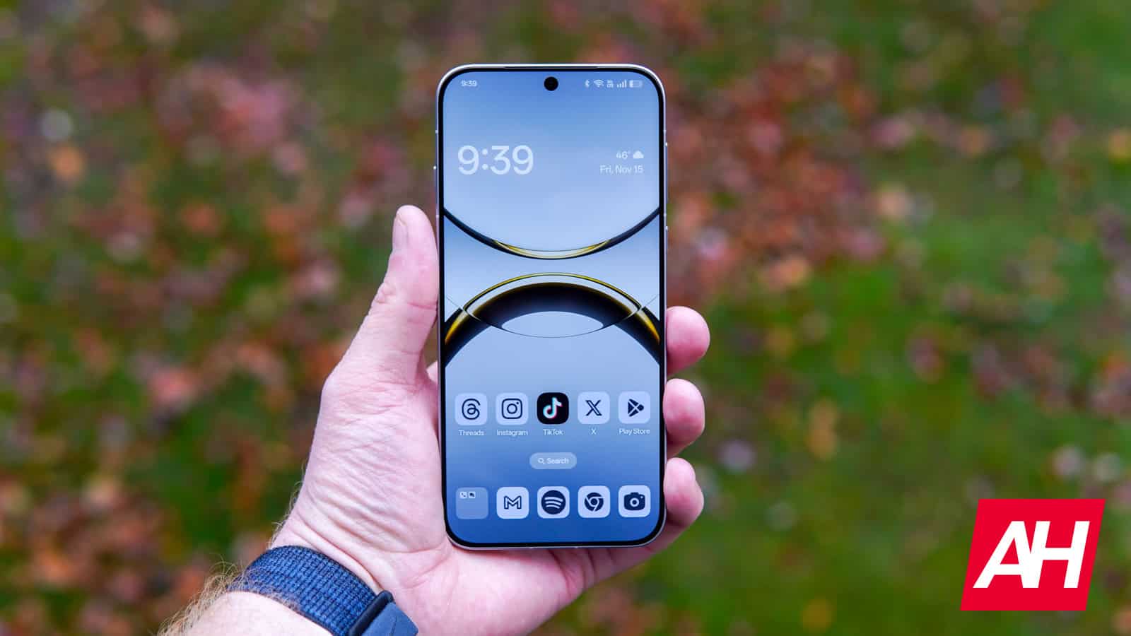 OPPO Find X8 Ultra también abandonará la pantalla curva